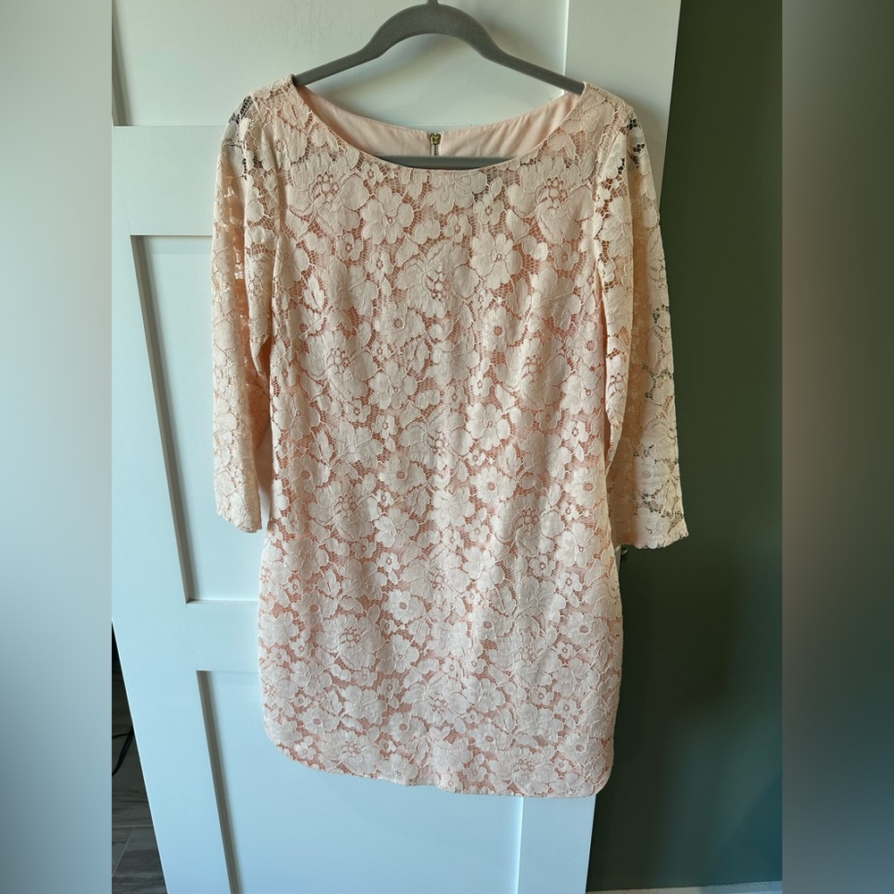 Vince Camuto 3/4 sleeve lace peach color dress size 10